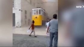 Video Tragedie la Lisabona. 17 morți și zeci de răniți după deraieri funicularului Galben